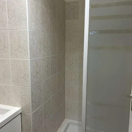 Apartment Spacieux Avec Jardin Et Terrasse A Saint-raphael - 6 Couchages, Parking Inclus - Fr-1-226a-169 *