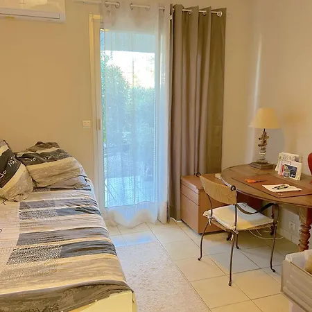 Apartment Spacieux Avec Jardin Et Terrasse A Saint-raphael - 6 Couchages, Parking Inclus - Fr-1-226a-169